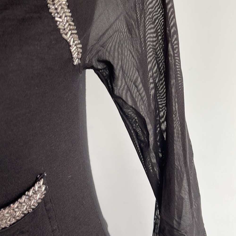 6126 long sleeve shirt w beaded detail. Size M - Picture 6 of 9